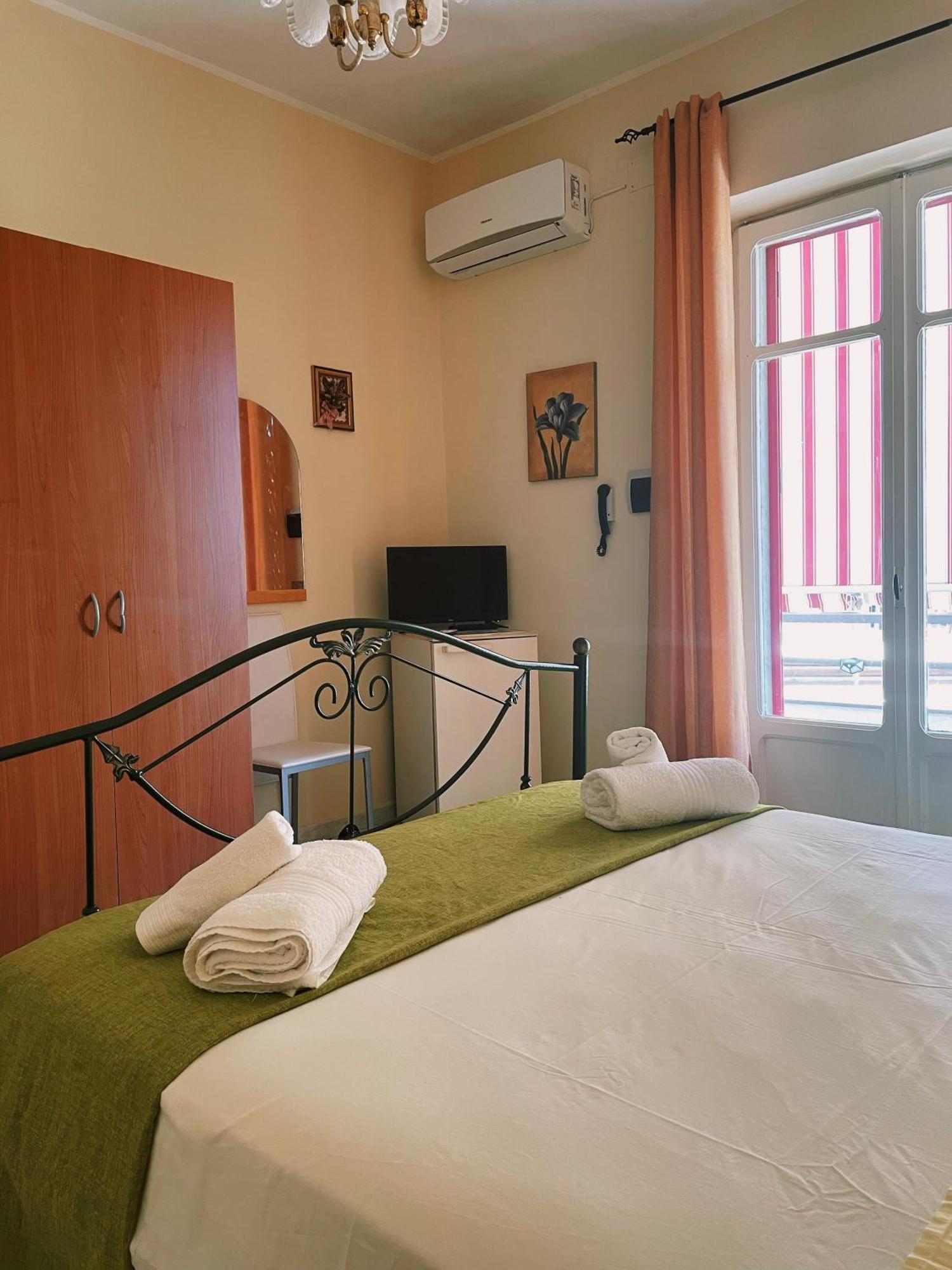 Bed and Breakfast Il Geraneo Агрополи Экстерьер фото